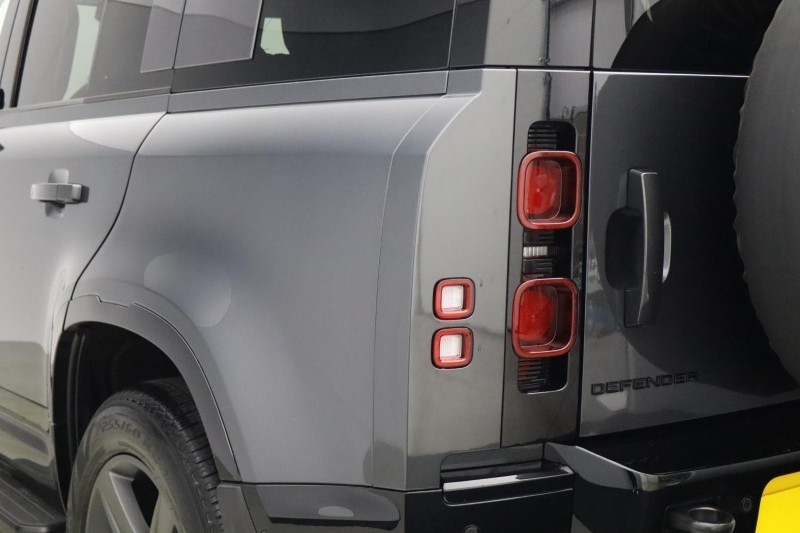 2024 (74) LAND ROVER DEFENDER 3.0 D250 X-Dynamic HSE 110 5dr Auto 5842794
