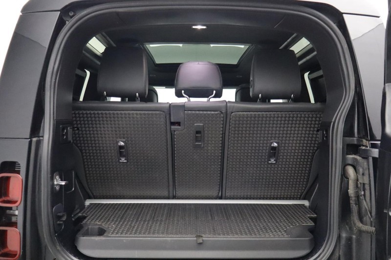 2024 (24) LAND ROVER DEFENDER 3.0 D250 X-Dynamic HSE 90 3dr Auto 5889648