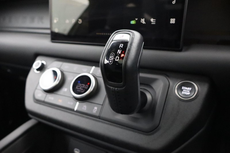 2024 (24) LAND ROVER DEFENDER 3.0 D250 X-Dynamic HSE 90 3dr Auto 5889684