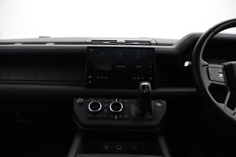 2024 (24) LAND ROVER DEFENDER 3.0 D250 X-Dynamic HSE 90 3dr Auto 5889675
