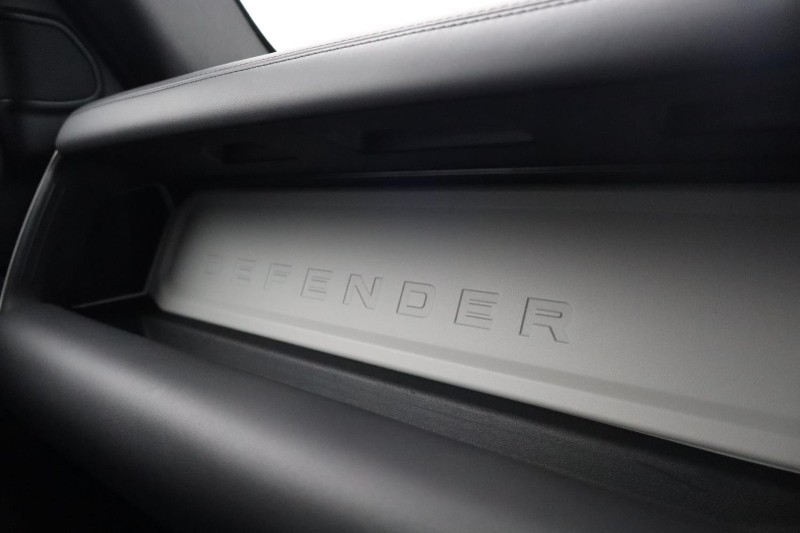 2025 (74) LAND ROVER DEFENDER 3.0 D350 X-Dynamic HSE 110 5dr Auto [7 Seat] 5861200