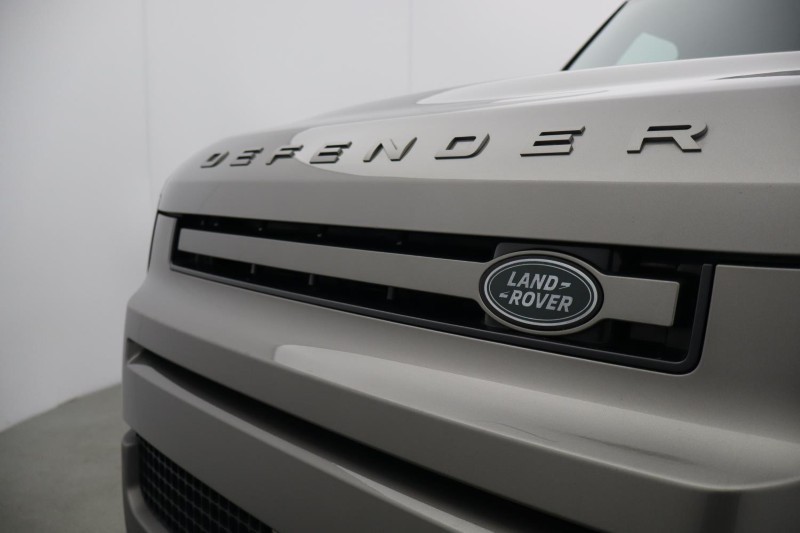 2025 (74) LAND ROVER DEFENDER 3.0 D350 X-Dynamic HSE 110 5dr Auto [7 Seat] 5861165