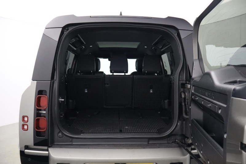 2025 (74) LAND ROVER DEFENDER 3.0 D350 X-Dynamic HSE 110 5dr Auto [7 Seat] 5861144