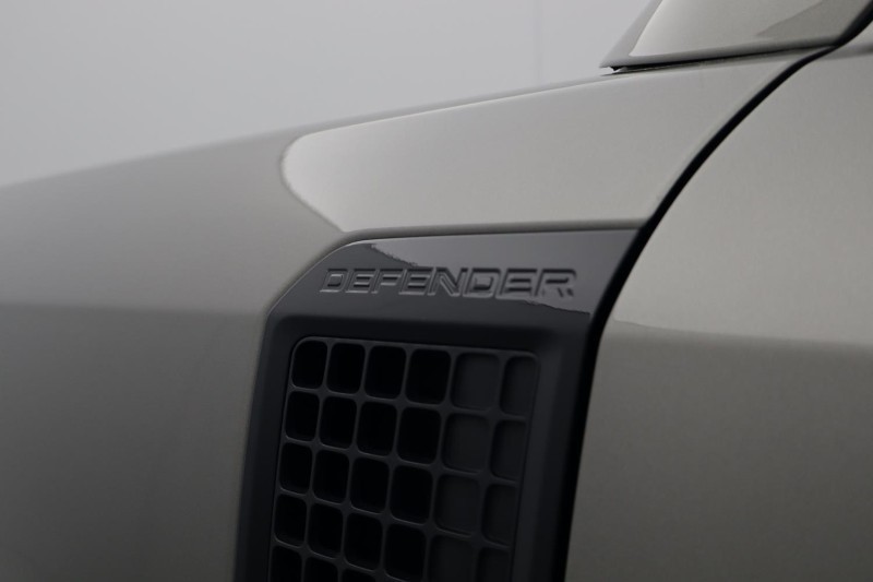 2025 (74) LAND ROVER DEFENDER 3.0 D350 X-Dynamic HSE 110 5dr Auto [7 Seat] 5861167