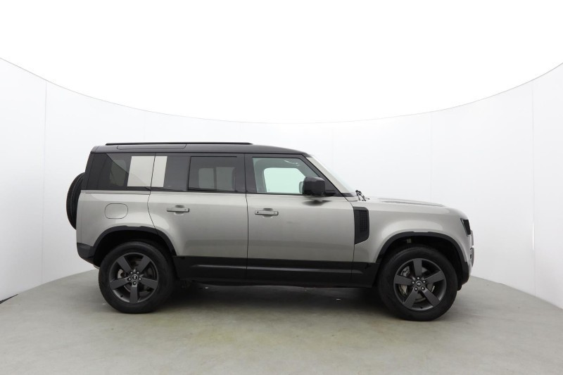 2025 (74) LAND ROVER DEFENDER 3.0 D350 X-Dynamic HSE 110 5dr Auto [7 Seat] 5861136