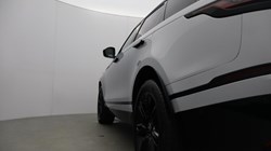 2021 (21) LAND ROVER RANGE ROVER VELAR 2.0 D200 Edition 5dr Auto 5875218