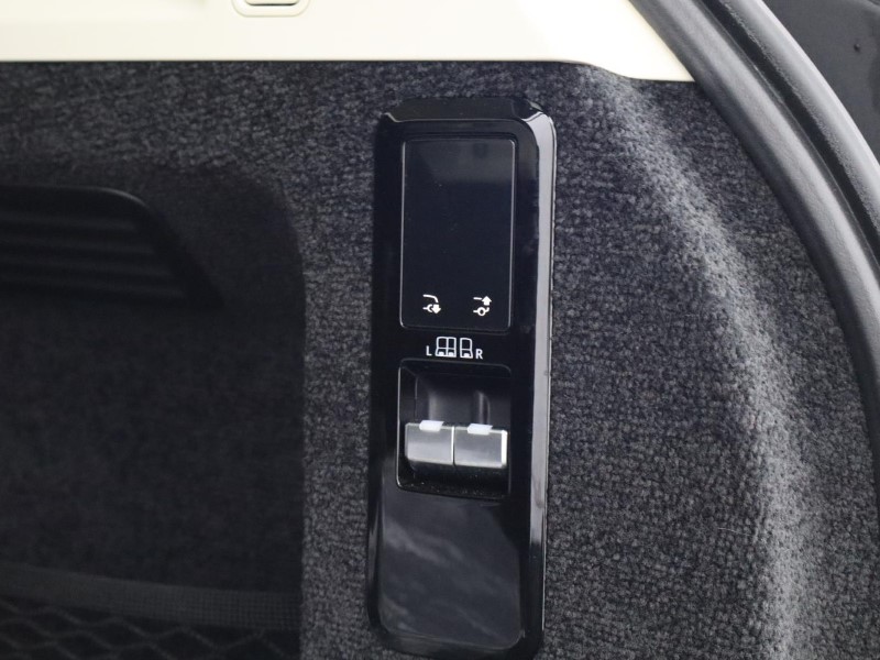 2024 (24) LAND ROVER RANGE ROVER 3.0 P400 SE 4dr Auto 5901152