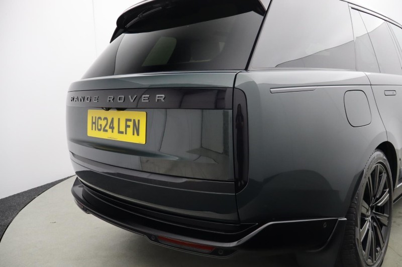 2024 (24) LAND ROVER RANGE ROVER 3.0 P400 SE 4dr Auto 5901792