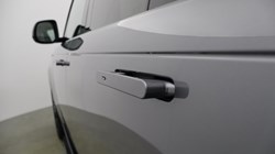 2024 (24) LAND ROVER RANGE ROVER 3.0 D300 SE 4dr Auto 5848426
