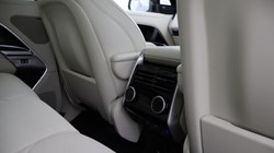 2024 (24) LAND ROVER RANGE ROVER 3.0 D300 SE 4dr Auto 5848436