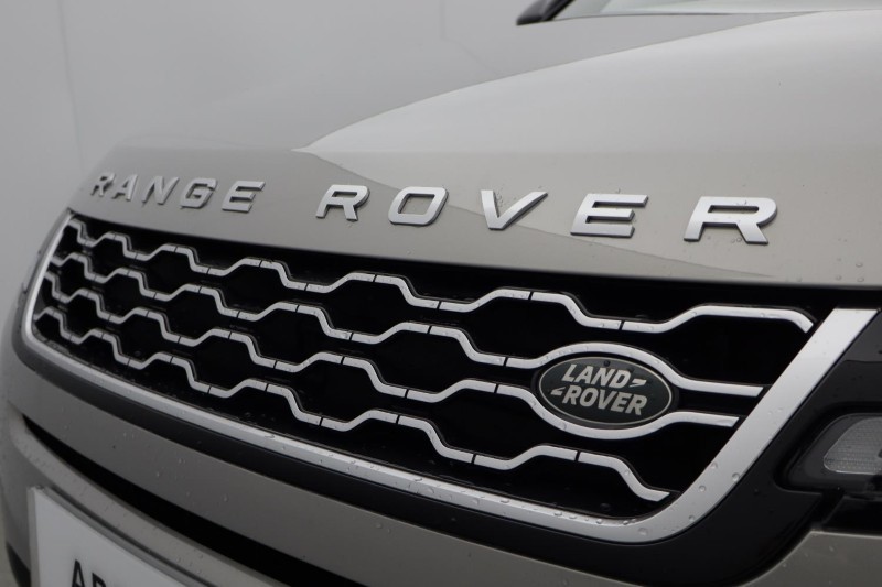 2020 (69) LAND ROVER RANGE ROVER EVOQUE 2.0 P200 SE 5dr Auto 5877732
