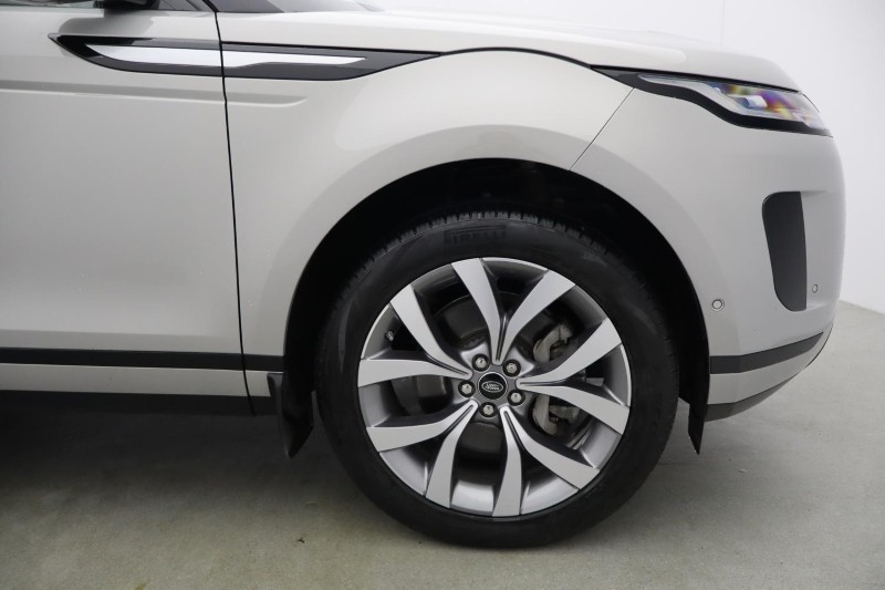 2020 (69) LAND ROVER RANGE ROVER EVOQUE 2.0 P200 SE 5dr Auto 5877727