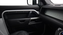 2022 (72) LAND ROVER DEFENDER 3.0 D250 HSE 90 3dr Auto 5900856