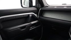 2022 (72) LAND ROVER DEFENDER 3.0 D250 HSE 90 3dr Auto 5900837