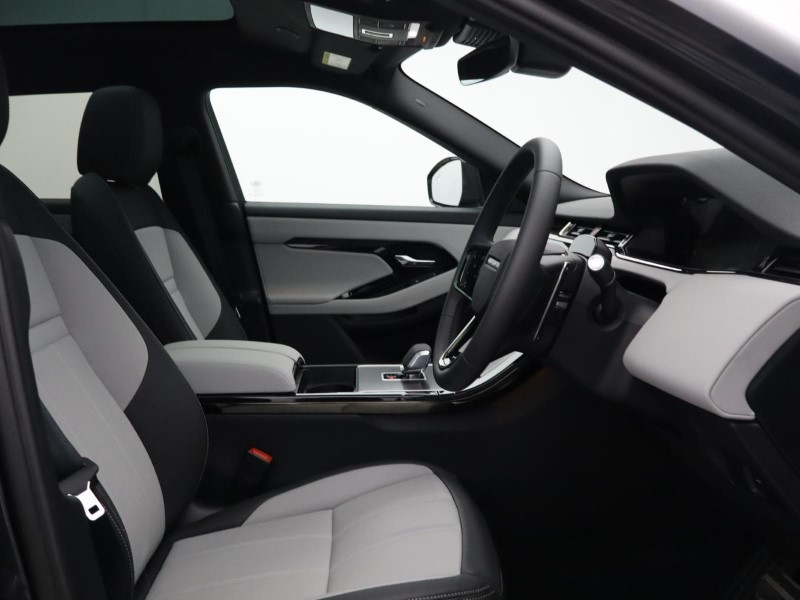 2026 (76) LAND ROVER RANGE ROVER EVOQUE 2.0 D200 Hoxton Edition 5dr Auto 5875678
