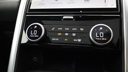 2026 (26) LAND ROVER DISCOVERY 3.0 D350 Dynamic SE 5dr Auto 5874014