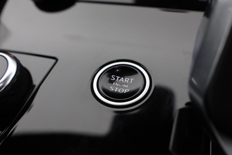 2022 (72) LAND ROVER RANGE ROVER SPORT 3.0 D300 Dynamic SE 5dr Auto 5884324