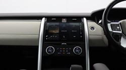 2023 (23) LAND ROVER DISCOVERY 3.0 D300 R-Dynamic HSE 5dr Auto 5909322