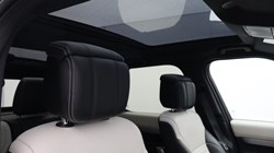 2023 (23) LAND ROVER DISCOVERY 3.0 D300 R-Dynamic HSE 5dr Auto 5909306