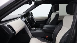 2023 (23) LAND ROVER DISCOVERY 3.0 D300 R-Dynamic HSE 5dr Auto 5909294