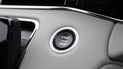 2022 (71) LAND ROVER RANGE ROVER EVOQUE 1.5 P300e Autobiography 5dr Auto 5891676