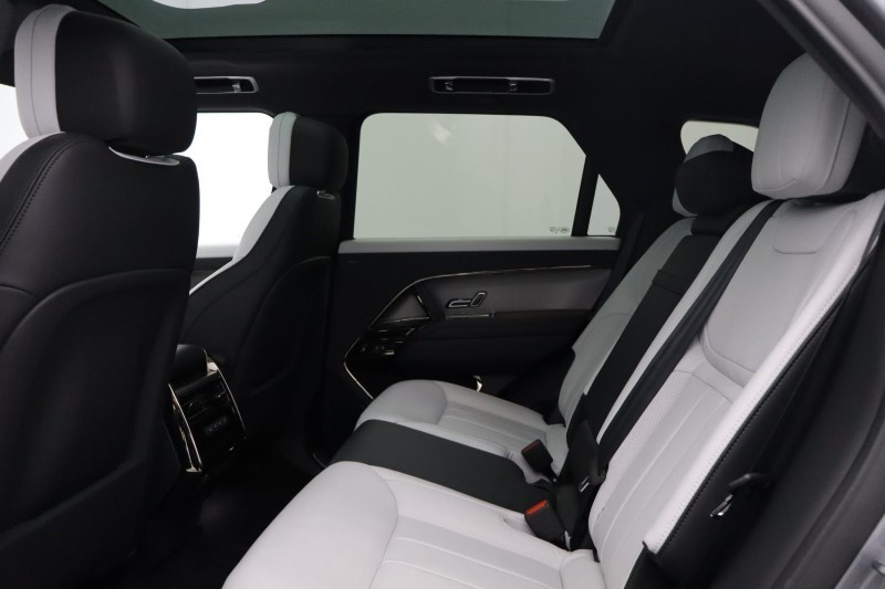 2025 (75) LAND ROVER RANGE ROVER SPORT 3.0 D300 Stealth Edition 5dr Auto 5912697
