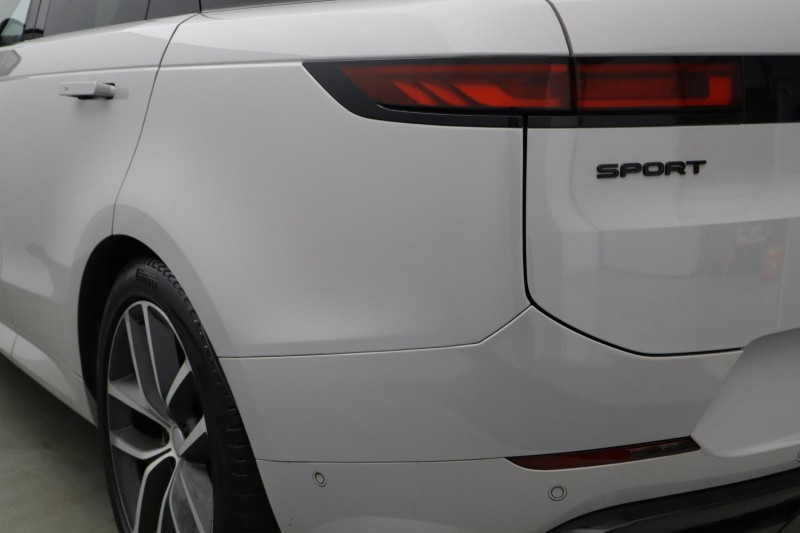 2024 (24) LAND ROVER RANGE ROVER SPORT 3.0 D300 Dynamic SE 5dr Auto 5886017