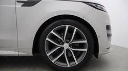 2024 (24) LAND ROVER RANGE ROVER SPORT 3.0 D300 Dynamic SE 5dr Auto 5886035
