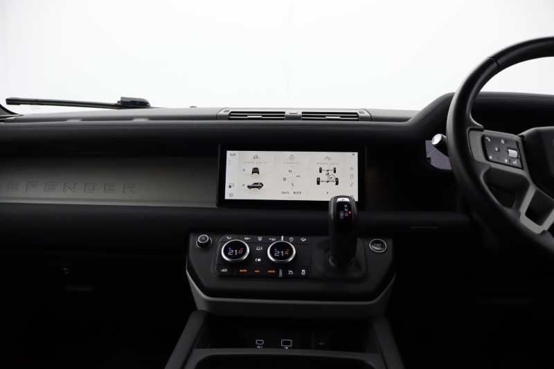 2023 (23) LAND ROVER DEFENDER 3.0 D250 X-Dynamic SE 90 3dr Auto 5919080