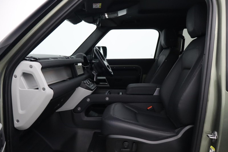 2023 (23) LAND ROVER DEFENDER 3.0 D250 X-Dynamic SE 90 3dr Auto 5919060