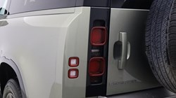 2023 (23) LAND ROVER DEFENDER 3.0 D250 X-Dynamic SE 90 3dr Auto 5919052