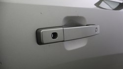 2023 (23) LAND ROVER DEFENDER 3.0 D250 X-Dynamic SE 90 3dr Auto 5919062