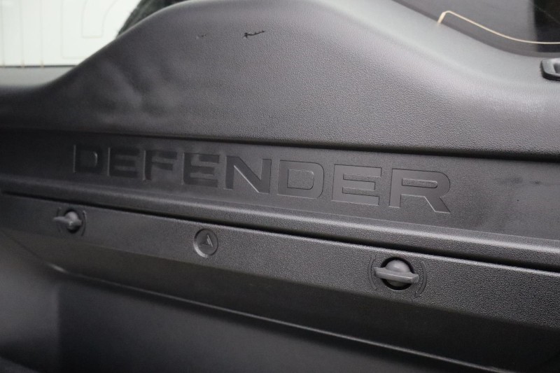 2023 (23) LAND ROVER DEFENDER 3.0 D250 X-Dynamic SE 90 3dr Auto 5919059