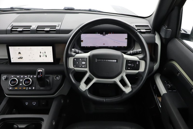 2023 (23) LAND ROVER DEFENDER 3.0 D250 X-Dynamic SE 90 3dr Auto 5919079