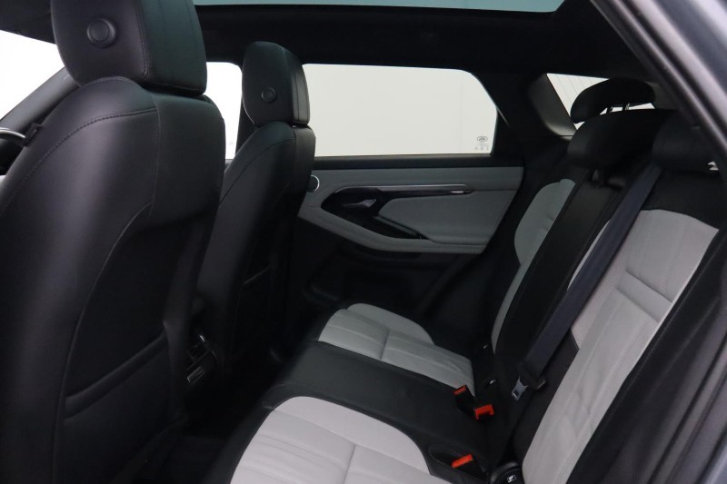 2019 (19) LAND ROVER RANGE ROVER EVOQUE 2.0 D180 First Edition 5dr Auto 5971459