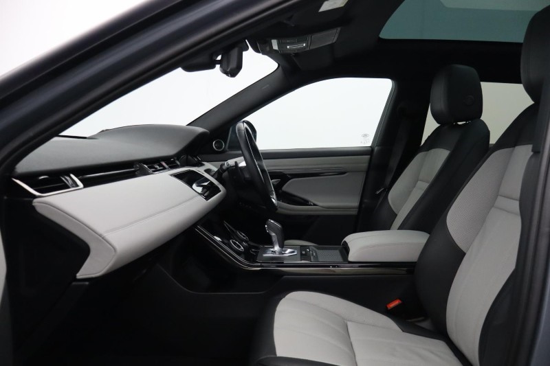 2019 (19) LAND ROVER RANGE ROVER EVOQUE 2.0 D180 First Edition 5dr Auto 5971458