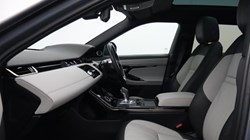 2019 (19) LAND ROVER RANGE ROVER EVOQUE 2.0 D180 First Edition 5dr Auto 5971458