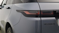 2019 (19) LAND ROVER RANGE ROVER EVOQUE 2.0 D180 First Edition 5dr Auto 5971452
