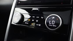 2023 (73) LAND ROVER DISCOVERY 3.0 D300 Dynamic HSE 5dr Auto 5943857