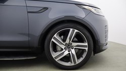 2023 (73) LAND ROVER DISCOVERY 3.0 D300 Dynamic HSE 5dr Auto 5943838