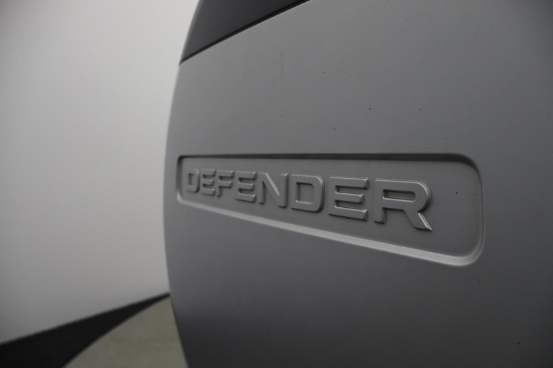 2022 (72) LAND ROVER DEFENDER 3.0 D250 HSE 110 5dr Auto 5943582