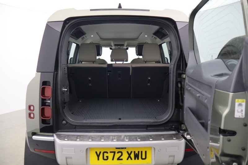 2022 (72) LAND ROVER DEFENDER 3.0 D250 HSE 110 5dr Auto 5943585