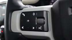 2022 (72) LAND ROVER DEFENDER 3.0 D250 HSE 110 5dr Auto 5943612