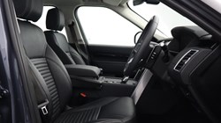 2024 (73) LAND ROVER DISCOVERY 3.0 D300 S 5dr Auto 5964624