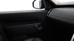 2024 (73) LAND ROVER DISCOVERY 3.0 D300 S 5dr Auto 5964645
