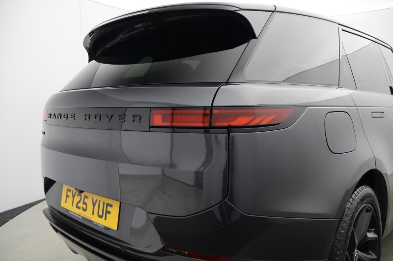2025 (25) LAND ROVER RANGE ROVER SPORT 3.0 D250 Edition 5dr Auto 5937796
