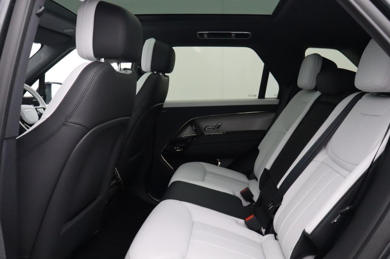 2025 (25) LAND ROVER RANGE ROVER SPORT 3.0 D250 Edition 5dr Auto 5937804