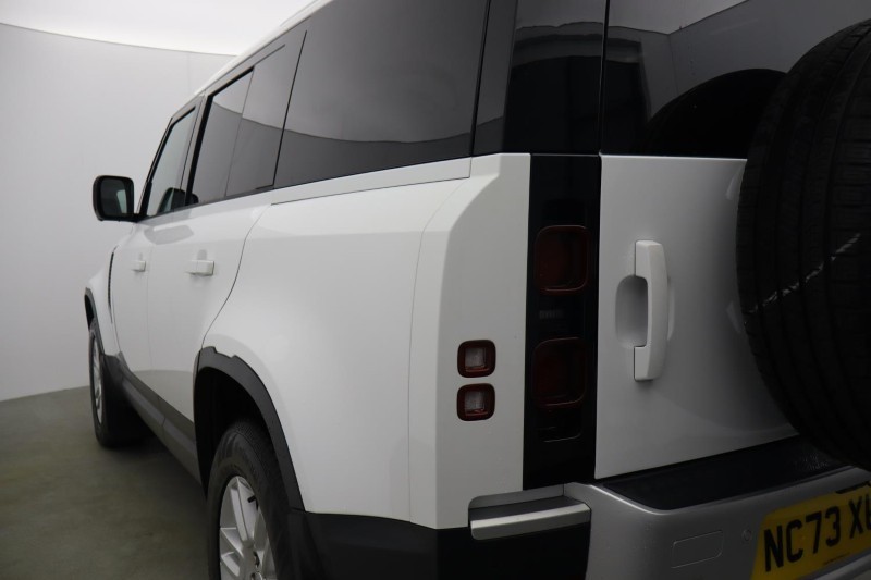 2023 (73) LAND ROVER COMMERCIAL DEFENDER 3.0 D250 Hard Top SE Auto [3 Seat] 5964465
