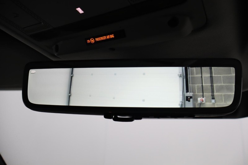 2023 (73) LAND ROVER COMMERCIAL DEFENDER 3.0 D250 Hard Top SE Auto [3 Seat] 5964498