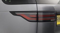 2023 (23) LAND ROVER DISCOVERY 3.0 D300 R-Dynamic HSE 5dr Auto 5962183